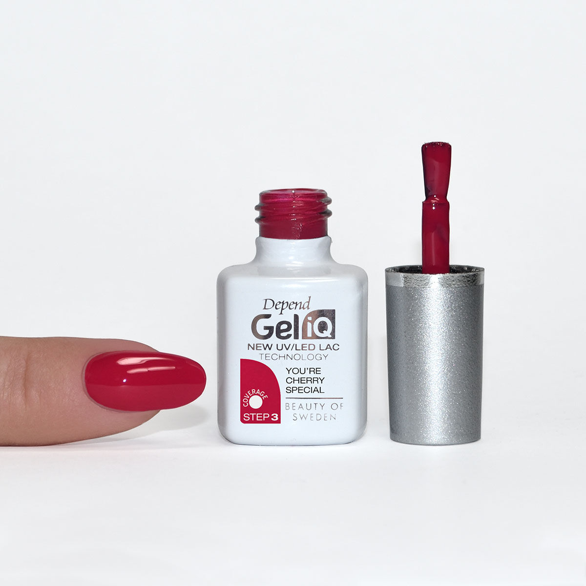 Gel iQ UV/LED Nail Polish Cherry Special